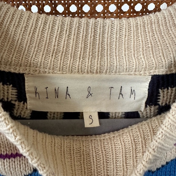 Kina & Tam Goose Sweater :) - Picture 3 of 4